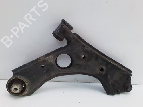 Used Left front suspension arm FIAT 500L (351_, 352_) 1.4 (199LYB1B) (95 hp) 28145730