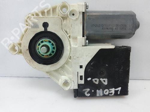 Used Left front window motor SEAT LEON (1P1) [2005-2013]  21832817