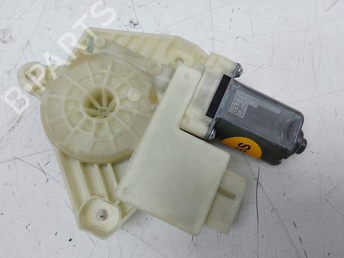 Used Right rear window motor Right rear window motor VW GOLF VII (5G1, BQ1, BE1, BE2) 1.6 TDI 4motion (105 hp) 18957045 18957045