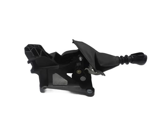 Palanca de cambios Palanca de cambios NISSAN NV200 / EVALIA Bus 1.5 dCi 85 (M20, M20M, M20K, M20KK) (86 hp) 34419203 34419203