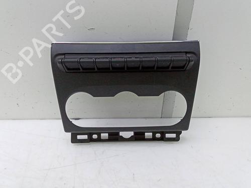 Used Switch Switch RENAULT CAPTUR II (HF_) TCe 140 (HFN0) (140 hp) 18596467 18596467