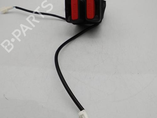 Used Seat buckle RENAULT KADJAR (HA_, HL_) 1.2 TCe 130 (HLMR) (130 hp) 28840410