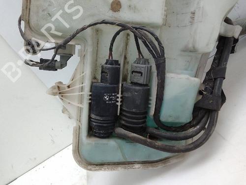 Used Windscreen washer tank BMW 1 (E87) 118 i (143 hp) 25435025