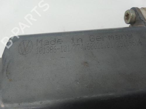 Used Right front window motor VW BORA I (1J2) [1998-2013]  21832861