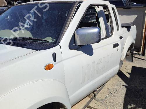 Used Left mirror NISSAN PICK UP (D22) 2.5 dCi 4WD (133 hp) 18595316