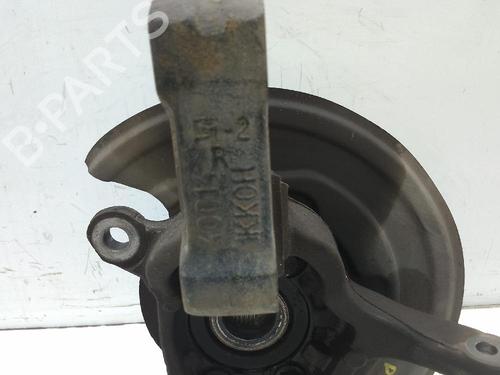 Used Right front steering knuckle Right front steering knuckle NISSAN JUKE (F15) [2010-2019] 26050902 26050902