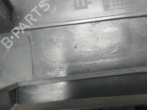 Used Grille MINI MINI COUNTRYMAN (R60) Cooper SD (143 hp) 18582677