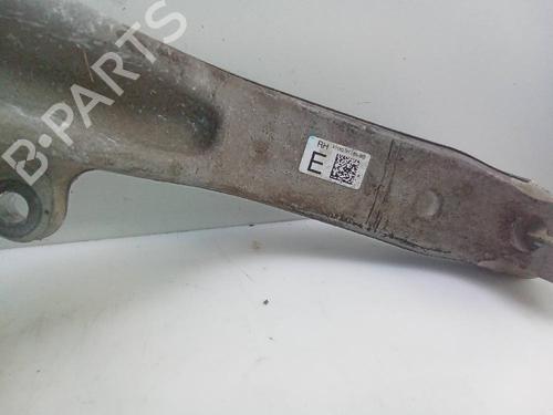 Used Right front steering knuckle LAND ROVER RANGE ROVER VELAR (L560) [2017-2025]  18592646