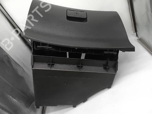 Used Glove box PEUGEOT 307 CC (3B) 2.0 16V (136 hp) 26051931