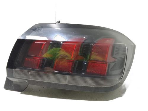 Used Right taillight Right taillight PEUGEOT 208 II (UB_, UP_, UW_, UJ_) e-208 (136 hp) 33286142 33286142