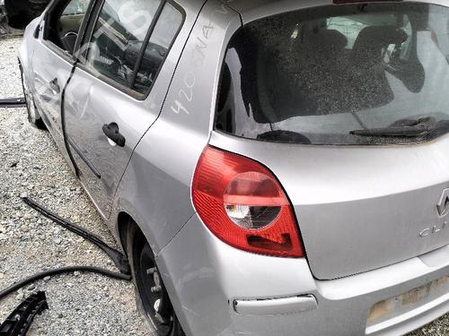 Used Third brake light RENAULT CLIO III (BR0/1, CR0/1) 1.6 16V (BR05, BR0B, BR0Y, BR15, BR1J, BR1M, BR1Y, CR0B,... (112 hp) 24121103