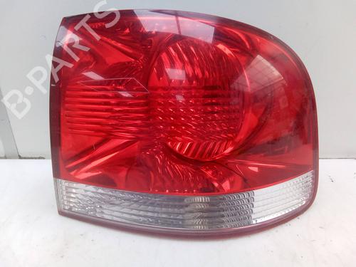 Used Right taillight VW TOUAREG (7LA, 7L6, 7L7) 2.5 R5 TDI (174 hp) 26158119