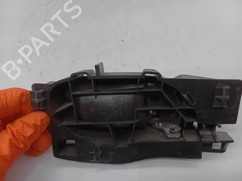 Venstre foran invendig håndtak PEUGEOT 407 (6D_) 2.0 HDi 135 (6DRHRH, 6DRHRE, 6DRHRG, 6DRHRJ) | BP30380228I13