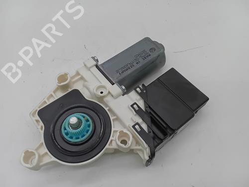 Vindusheismotor høyre bak VW GOLF VI (5K1) 1.4 TSI (122 hp) 28810621