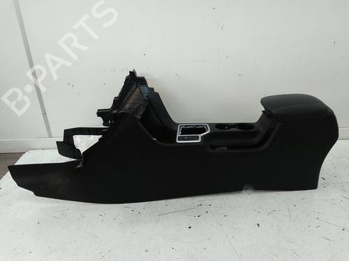 Used Middle console Middle console KIA SPORTAGE IV (QL, QLE) 1.6 GDI (132 hp) 18737935 18737935