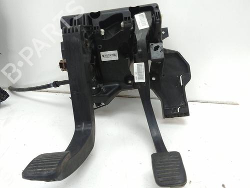 Used Clutch pedal Clutch pedal PEUGEOT BOXER Van 2.2 HDi 130 (131 hp) 18595773 18595773