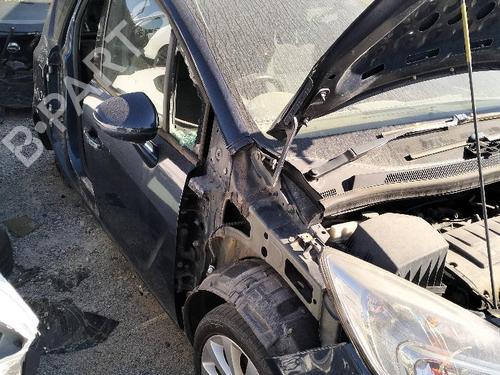 Used Front windshield wiper arm OPEL MERIVA B MPV (S10) 1.4 (75) (120 hp) 20932512