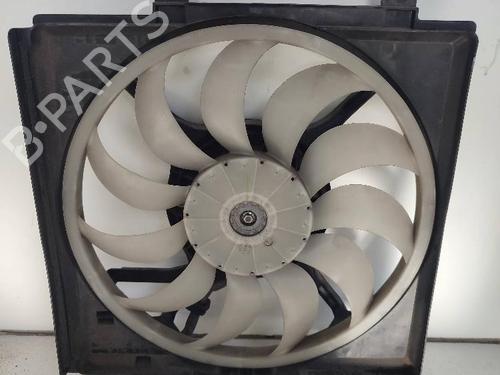 Used Radiator fan SUBARU FORESTER (SJ_) 2.0 D AWD (SJD) (147 hp) 18583117
