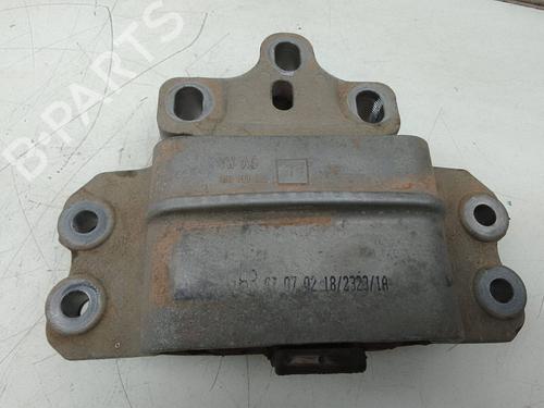Used Engine mount Engine mount VW CADDY IV MPV (SAB, SAJ) 2.0 TDI 4motion (122 hp) 19105608 19105608