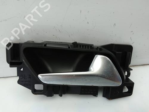Used Front right interior door handle Front right interior door handle 23142480 23142480