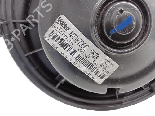 Heater blower motor VW T-ROC (A11, D11) 2.0 TDI | BP36110469M62  - Image 5