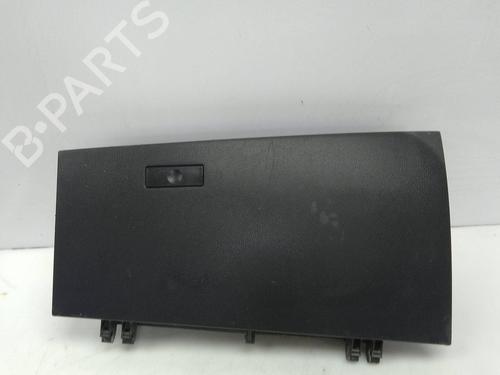 glove-box-toyota-c-hr-_x1_-2016-23559423 main image