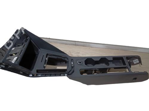 Middle console VW POLO VI (AW1, BZ1, AE1) 1.6 TDI | BP38558822I22 - Image 3