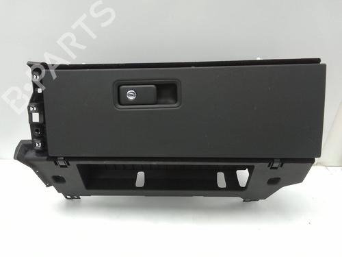 Handskerum PORSCHE TAYCAN (Y1A) Electric (Y1AAA1, Y1AAI1) (408 hp) 28144324