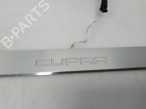 Used Door moulding trim SEAT LEON ST (5F8) 2.0 Cupra (290 hp) 22396791