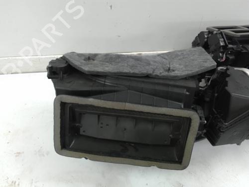 Andre PORSCHE TAYCAN (Y1A) Electric (Y1AAA1, Y1AAI1) | BP28144569O1 