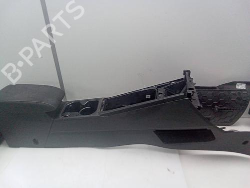 Midtkonsoll VW GOLF VIII (CD1, DA1) 2.0 TDI (116 hp) 28147803