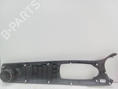 Used Air vent TOYOTA YARIS (_P13_) 1.5 (NSP131_) (112 hp) 18573297