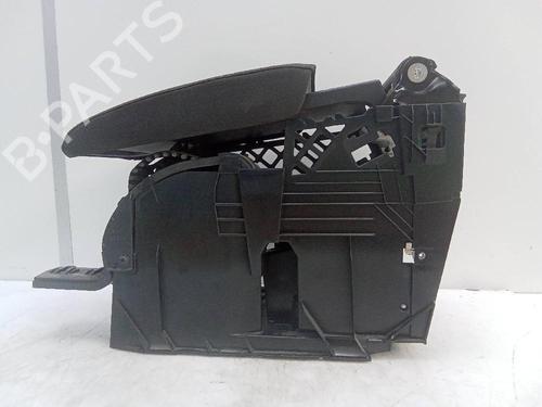 Used Armrest / Center console VW SCIROCCO III (137, 138) 2.0 TDI (150 hp) 18572488
