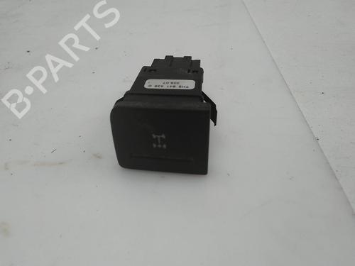 Used Switch Switch VW TRANSPORTER T5 Bus (7HB, 7HJ, 7EB, 7EJ) 2.5 TDI 4motion (174 hp) 18579453 18579453