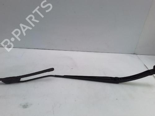Used Front windshield wiper arm RENAULT KADJAR (HA_, HL_) 1.5 dCi 110 (HLA3) (110 hp) 26446727