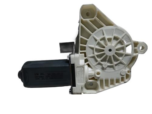 Used Right rear window motor Right rear window motor VW GOLF SPORTSVAN VII (AM1, AN1) 1.2 TSI (110 hp) 34004261 34004261