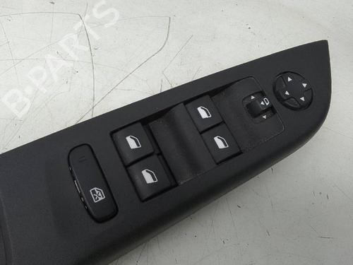Used Left front window switch OPEL CORSA F (P2JO) 1.2 (68) (101 hp) 19092228