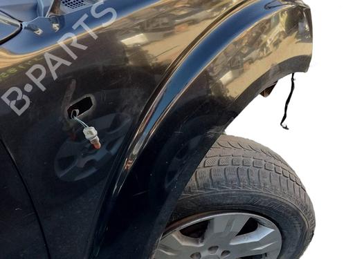 right-front-fenders-nissan-navara-np300-d40-sin-referencia-2004-18572831 main image