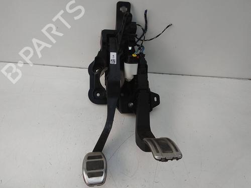 Used Pedal Pedal OPEL CORSA F (P2JO) 1.2 (68) (101 hp) 18584053 18584053