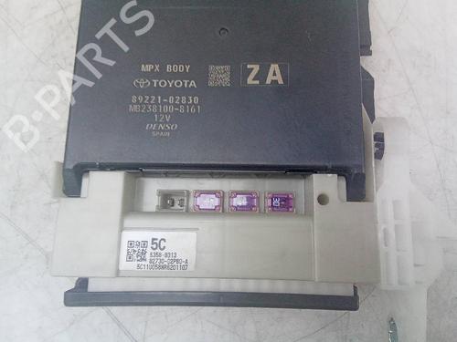 Used Fuse box TOYOTA COROLLA Estate (_E21_) 1.8 Hybrid (ZWE211) (122 hp) 18596797