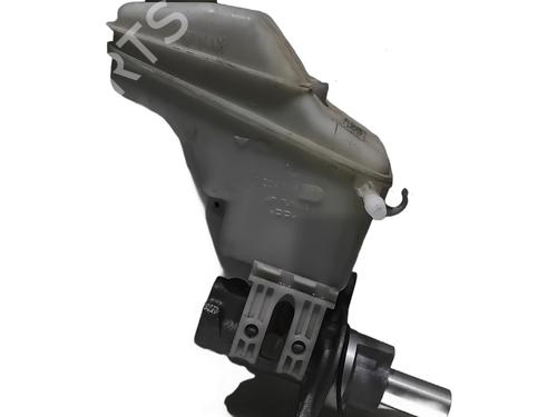 Used Brake master cylinder Brake master cylinder FIAT TIPO Hatchback (356_, 357_) 1.4 (356HXA1B, 357) (95 hp) 34612782 34612782