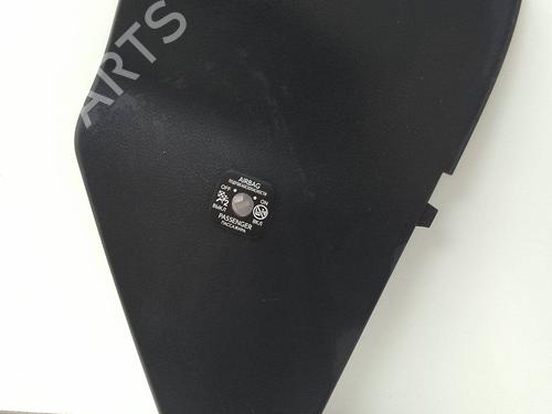 other-toyota-auris-_e18_-2012-2013-2014-2015-2016-2017-2018-2019-26054854 main image