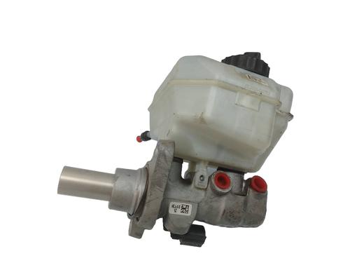 Used Brake fluid reservoir Brake fluid reservoir 20980091 20980091