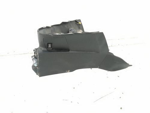 Used Middle console Middle console TOYOTA VERSO (_R2_) 2.0 D-4D (AUR20_, AUR20R) (126 hp) 18598594 18598594