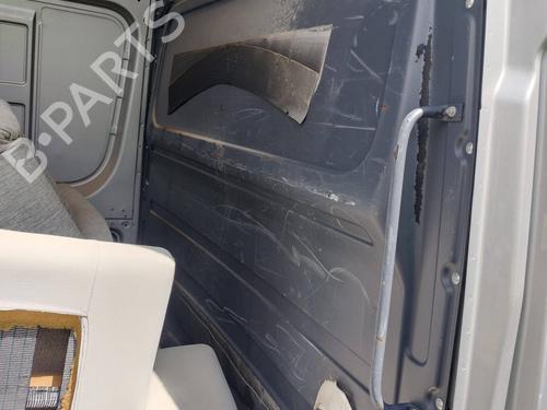 Lastrumsadskiller Lastrumsadskiller MERCEDES-BENZ SPRINTER 3-t Van (B906) 213 CDI (906.611, 906.613) (129 hp) 34422966 34422966