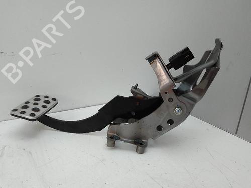Used Break pedal SUBARU FORESTER (SJ_) 2.0 D AWD (SJD) (147 hp) 18583177
