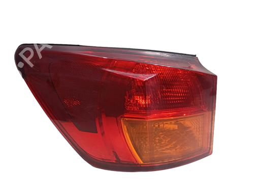 Achterlicht links LEXUS IS II (_E2_) 220d (ALE20) (177 hp) 32362076