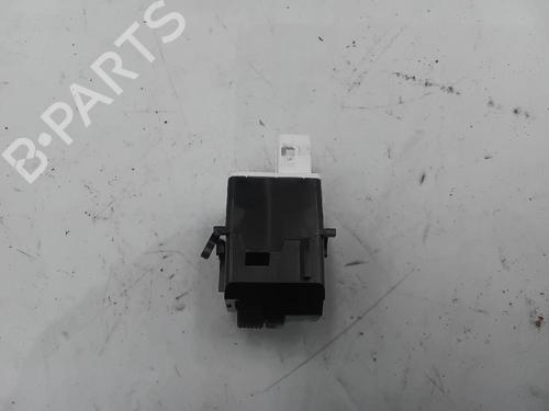 Switch PEUGEOT RIFTER 1.5 BlueHDi 100 | BP26194654I30 