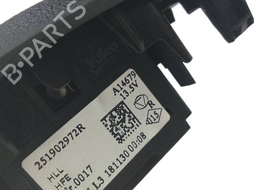Headlight switch RENAULT MEGANE IV Hatchback (B9A/M/N_) 1.5 Blue dCi 115 (B9A6) | BP18582572I24 - Image 2