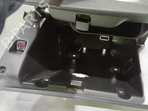 Handskerum PEUGEOT 2008 I (CU_) 1.2 PureTech 82 | BP30527271C95 